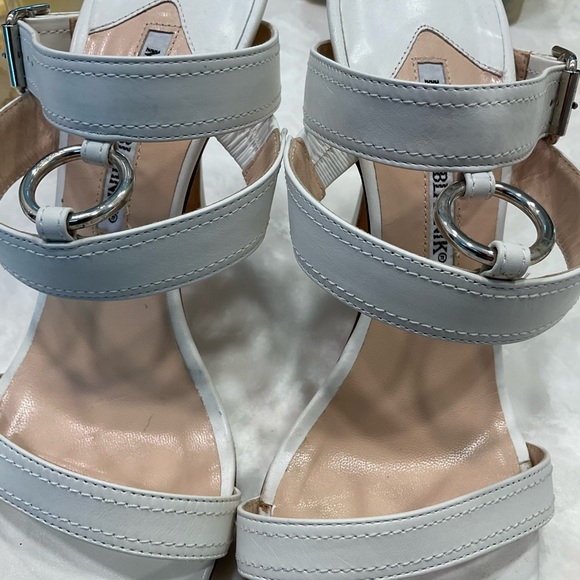 Manolo Blahnik Heeled Sandals, Ankle Strap with Buckle, White Leather, Size 8/39 - Picture 8 of 13